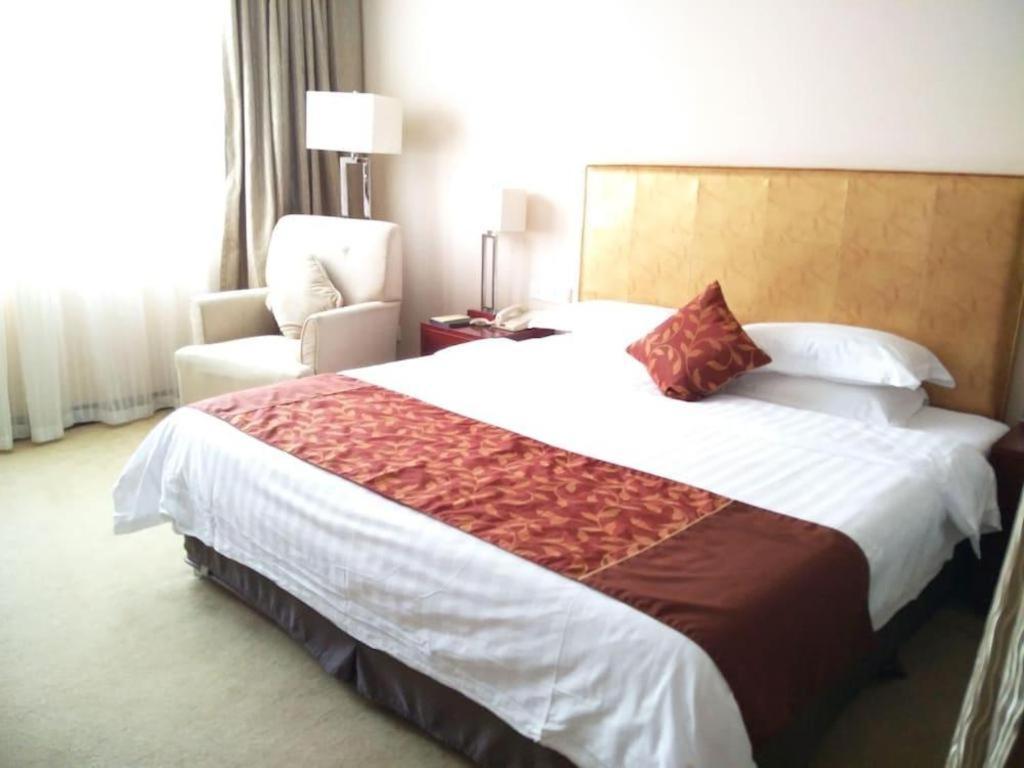 Maison New Century Hotel Нінбо Екстер'єр фото