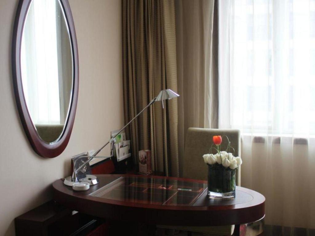 Maison New Century Hotel Нінбо Екстер'єр фото