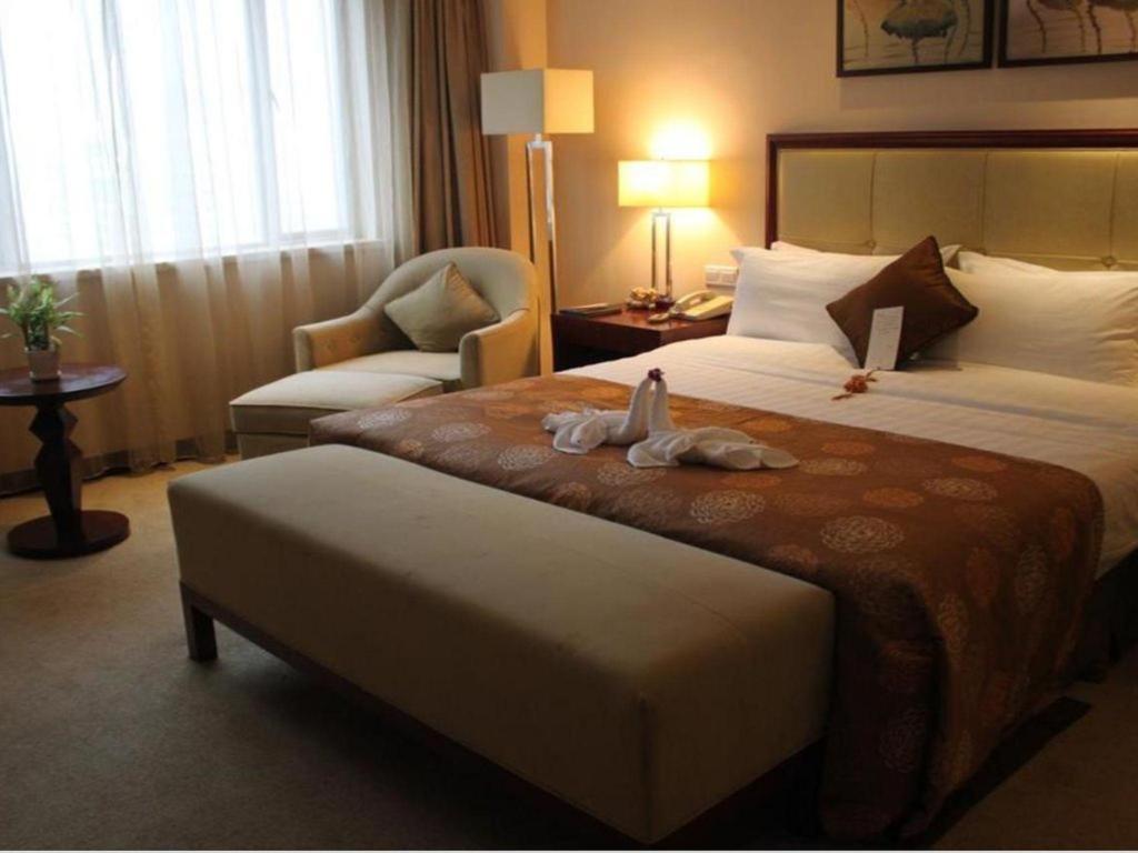 Maison New Century Hotel Нінбо Екстер'єр фото